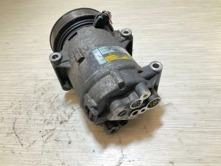 Renault Megane II (2002 - 2005) 8200316164 Компрессор (насос) кондиционера воздуха — фото 3