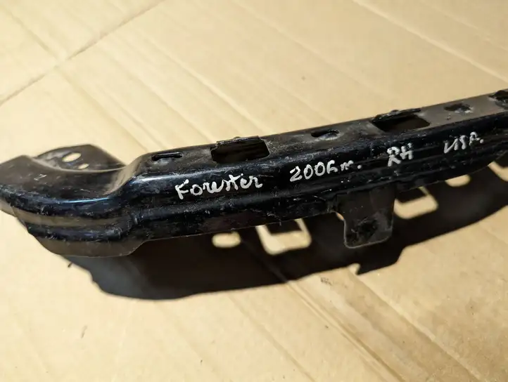 Subaru Forester SG (2006 - 2008) Кронштейн передней фары — фото 1
