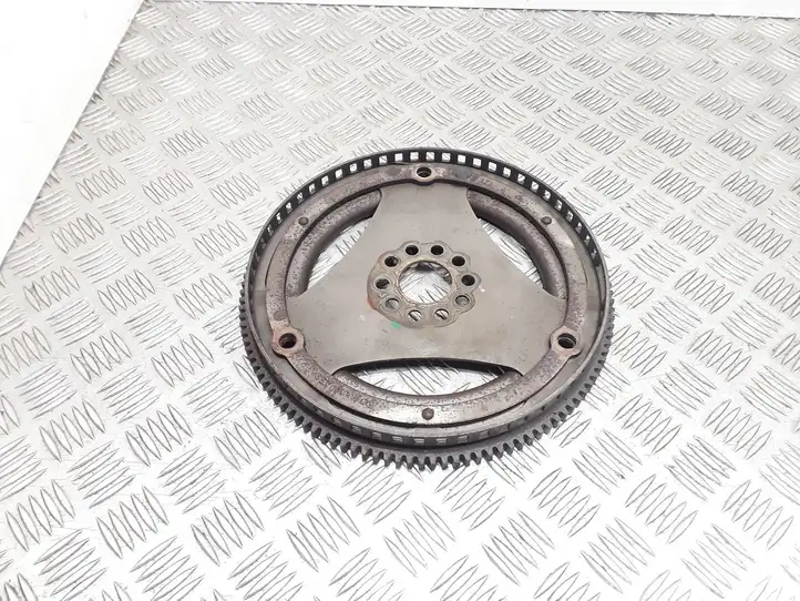 Audi A6 (2004 - 2008)  06E105323A Маховик