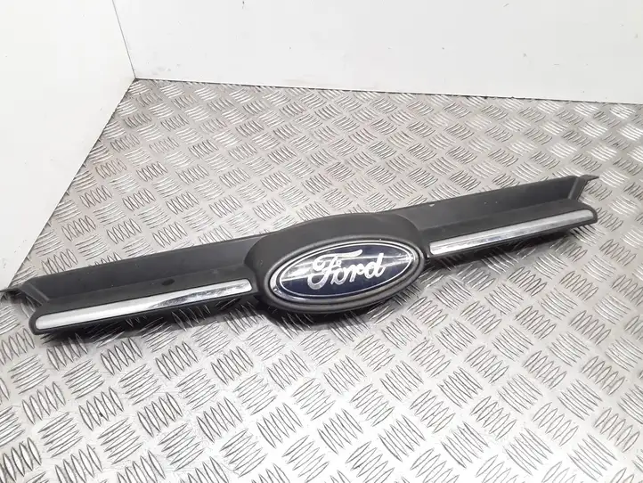 Ford Focus (2011 - 2015) BM51BA133B Верхняя решетка радиатора — фото 1
