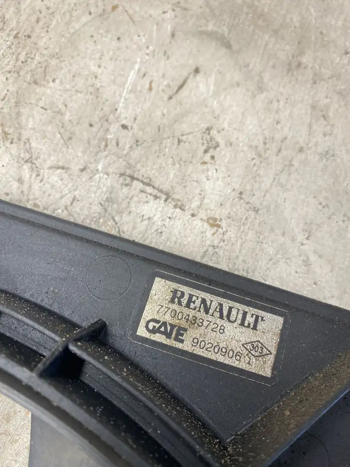 Renault Scenic II - Grand scenic II (2003 - 2006) 7700433728 Электровентилятор радиатора — фото 2