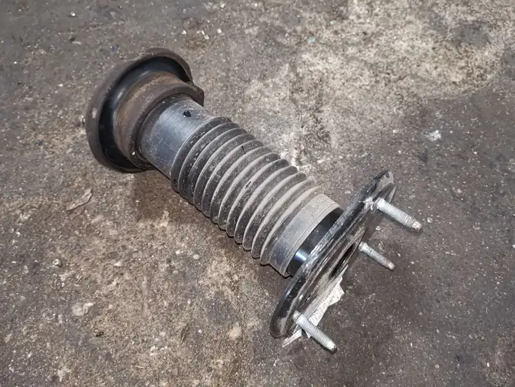 Dodge Durango    Передняя защита опоры амортизатора