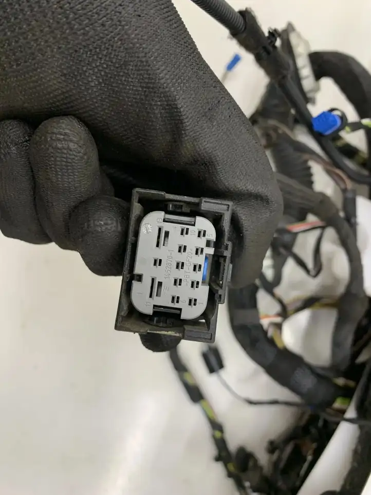 BMW X5 F15   CJ22441606864 Проводка панели