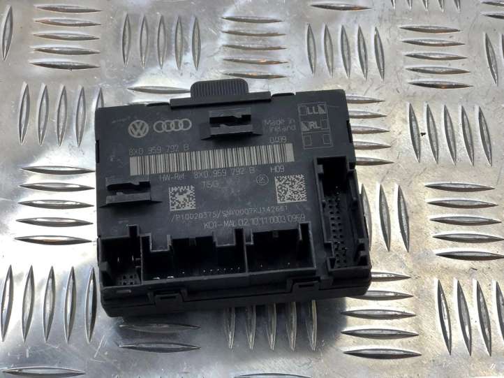 Audi A1 (2010 - 2014)  8X0959792B Блок управления дверью