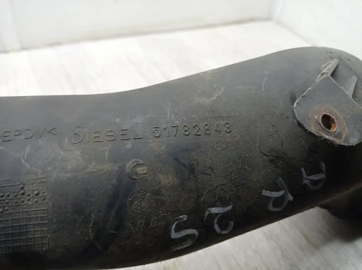 Alfa Romeo 159   51782843 Деталь (детали) канала забора воздуха
