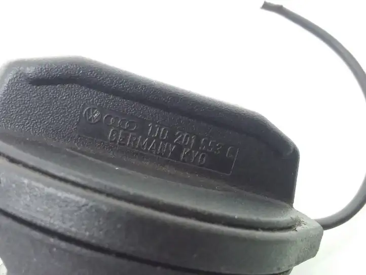 Audi A6 S6 C5 4B (2001 - 2004) 1J0201553C Крышка топливного бака — фото 3