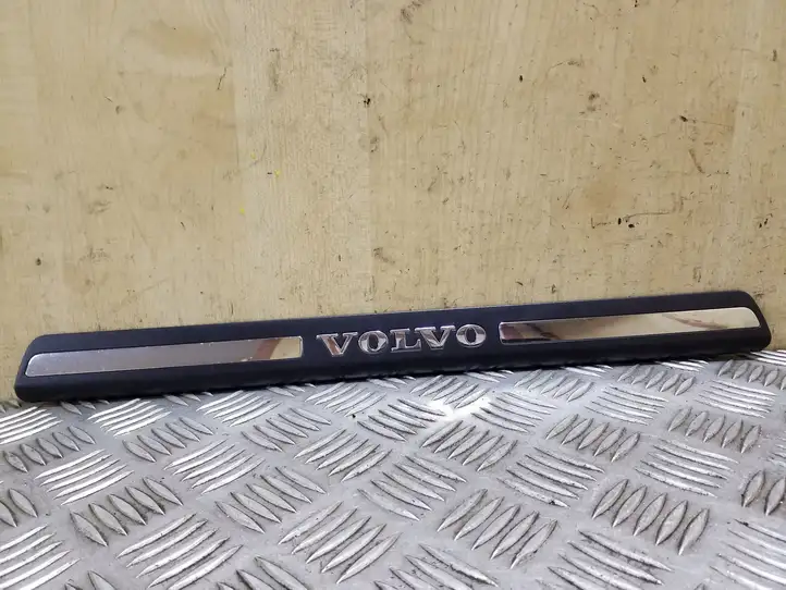 Volvo S60 (2010 - 2013) 8659960 Внутренняя отделка переднего порога — фото 1