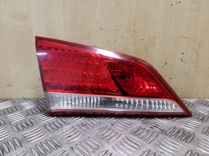 Hyundai i40 (2011 - ) 924033Z300 Задний фонарь в крышке багажника — фото 1