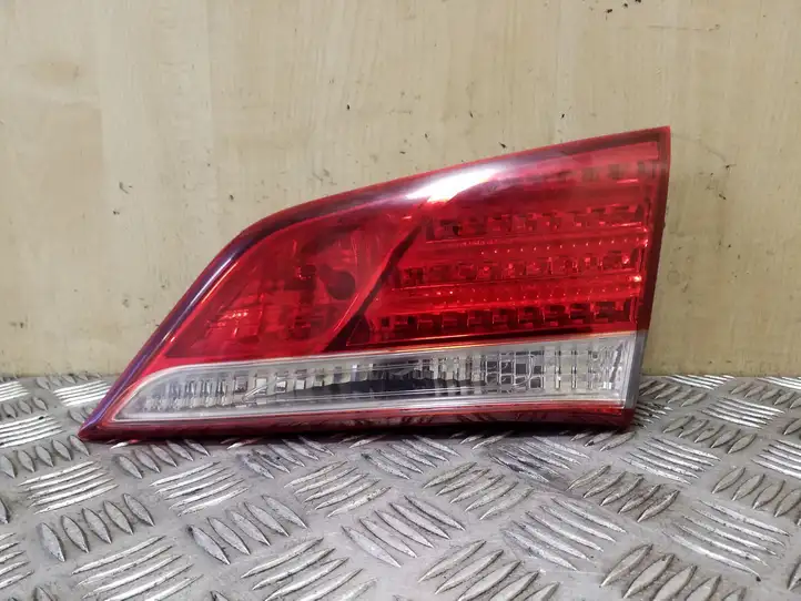 Hyundai i40 (2011 - ) 924043Z300 Задний фонарь в крышке багажника — фото 1