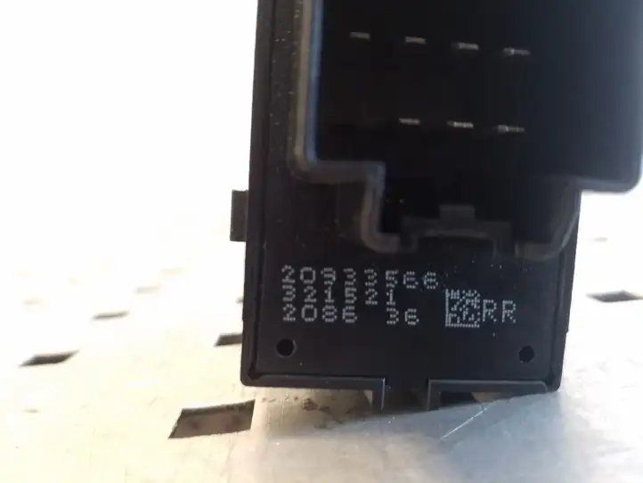 Chevrolet Orlando (2010 - 2015) 20933566 Блок кнопок стеклоподъемников — фото 2