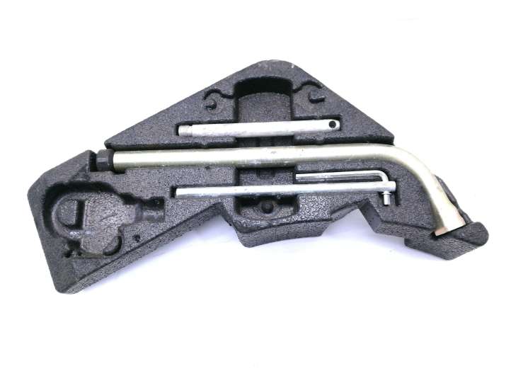 Volkswagen Touareg I (2002 - 2010)  7L0012113 Комплект инструментов