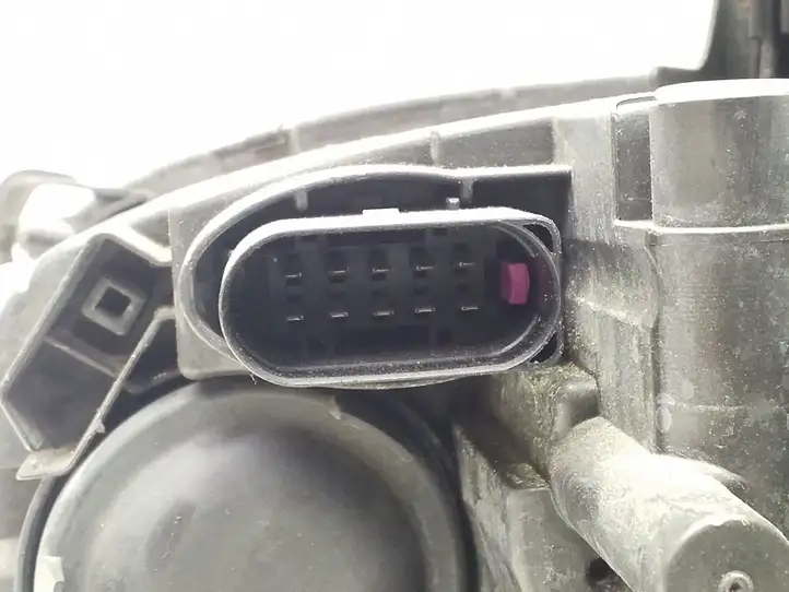 Audi A4 S4 B8 8K (2007 - 2011) 0301240602 Передняя фара — фото 4