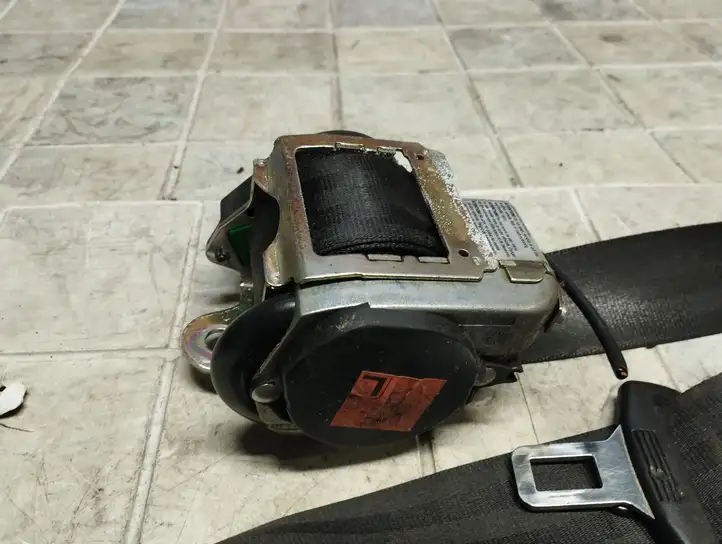 (2000 - ) 8Z1857705 Передний ремень безопасности — фото 2