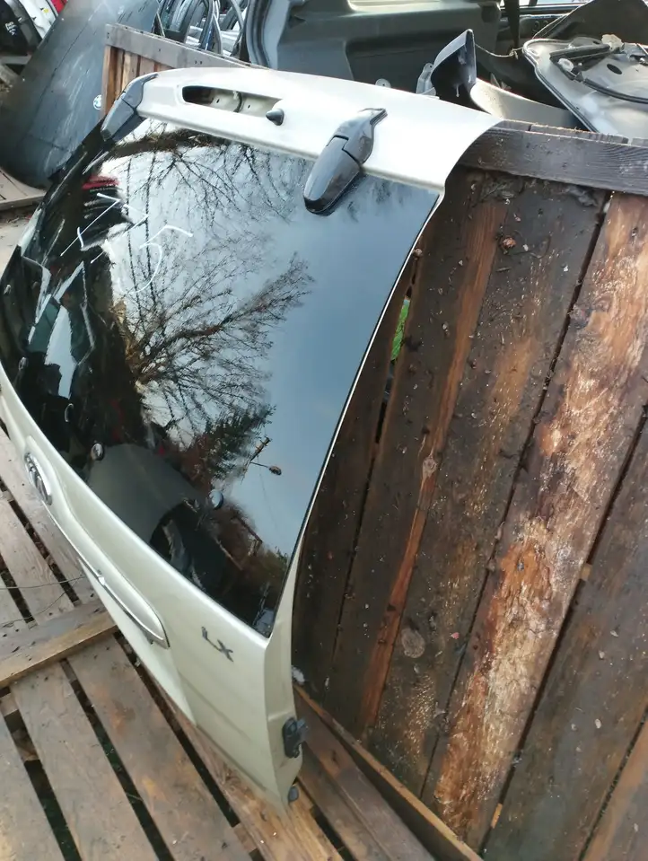 Kia Sportage (2008 - 2010) Крышка багажника — фото 2