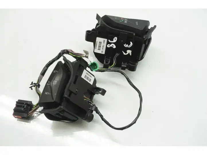 Ford C-MAX II (2010 - 2015) AM5T-14K147-DB Кнопки на рулевом колесе — фото 2