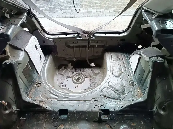 Skoda Rapid (NH) (2012 - 2019) Задняя часть кузова — фото 4
