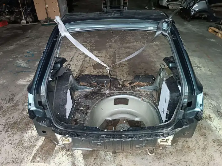 Skoda Rapid (NH) (2012 - 2019) Задняя часть кузова — фото 5