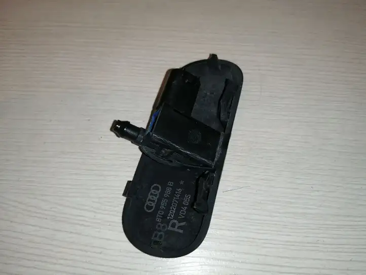 Audi A4 S4 B8 8K (2011 - 2015) 8T0955988B Форсунка омывателя лобового стекла — фото 2