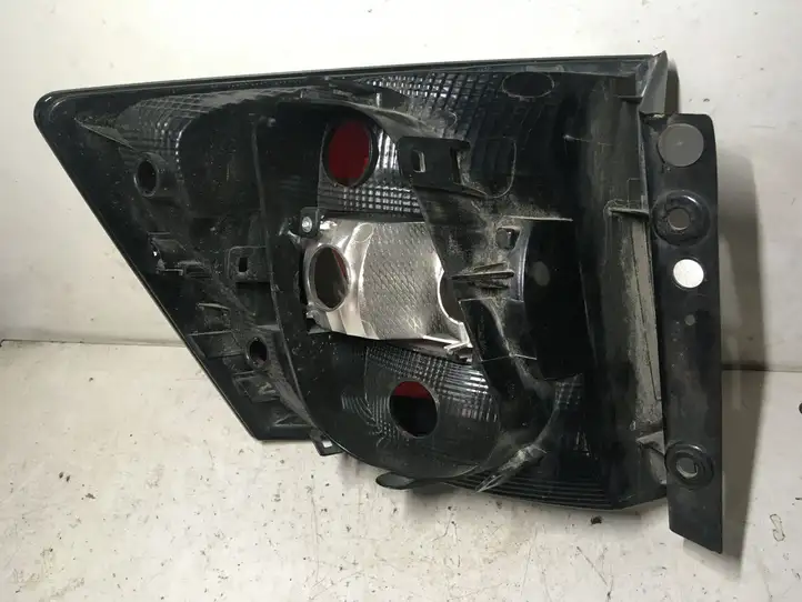 Skoda Fabia Mk3 (NJ) (2015 - 2021) 6V9945096 Задний фонарь в кузове — фото 4