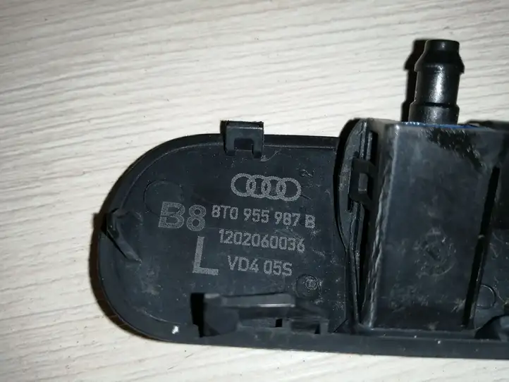 Audi A4 S4 B8 8K (2011 - 2015) 8T0955987B Форсунка омывателя лобового стекла — фото 3
