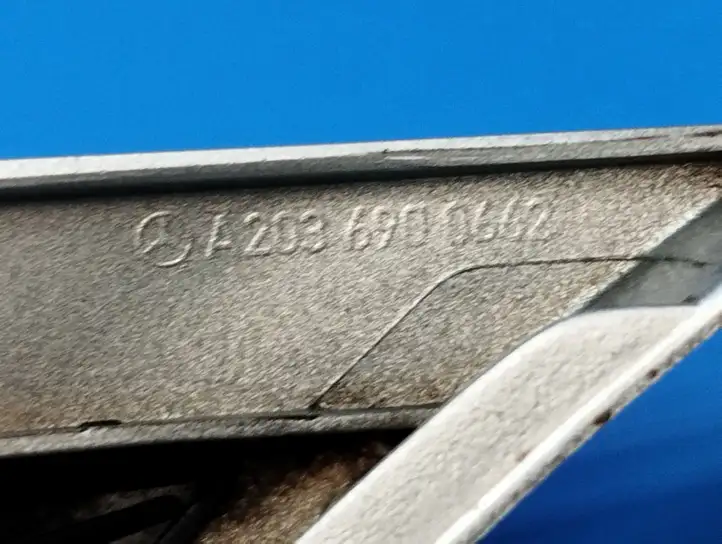 Mercedes-Benz C W203 (2000 - 2007) A2036900662 Молдинг заднего крыла — фото 9