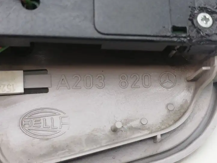 Mercedes-Benz C W203 (2000 - 2007) A2038204601 Передняя подсветка — фото 2