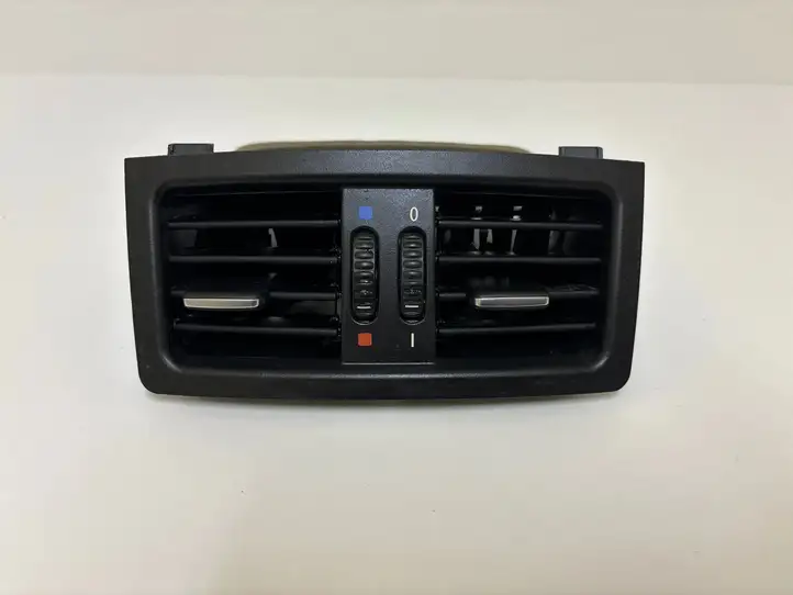 BMW 5 E60 E61 (2004 - 2010) 7129556 Задний воздушный дефлектор — фото 2