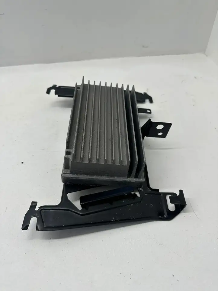 BMW 3 F30 F35 F31 (2012 - 2018) 9286070 Усилитель звука — фото 3