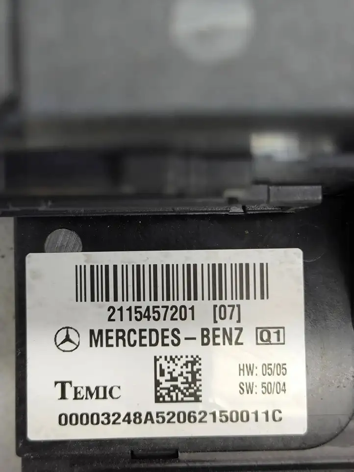 Mercedes-Benz CLS C219 (2003 - 2011) 2115457201 Модуль комфорта — фото 6