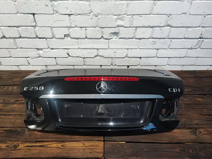 Mercedes-Benz E C207 W207 (2009 - 2017) Крышка багажника — фото 1