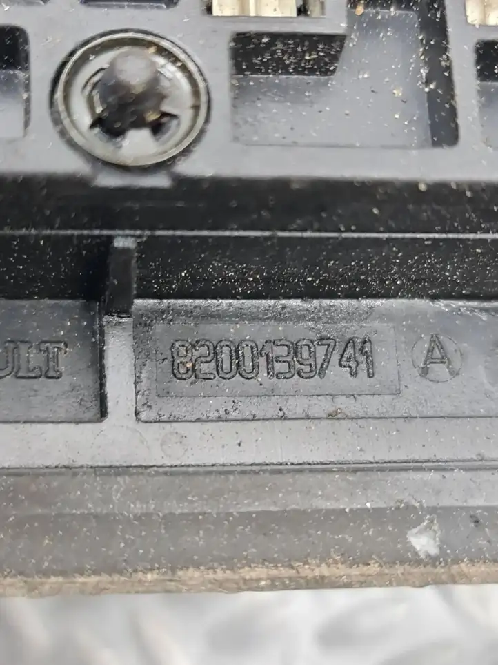 Renault Trafic II (X83) (2002 - 2014) 8200139741 Контакт двери — фото 5