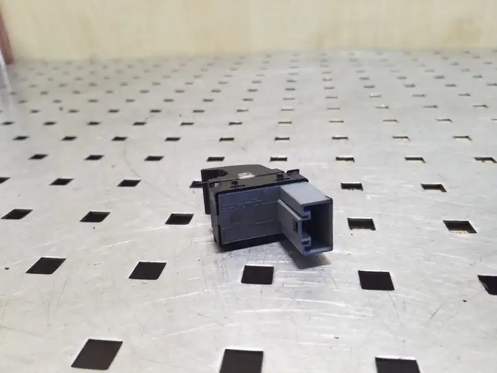 Seat Leon (1P) (2005 - 2012) 7L6959855B Кнопка стеклоподъемников — фото 3
