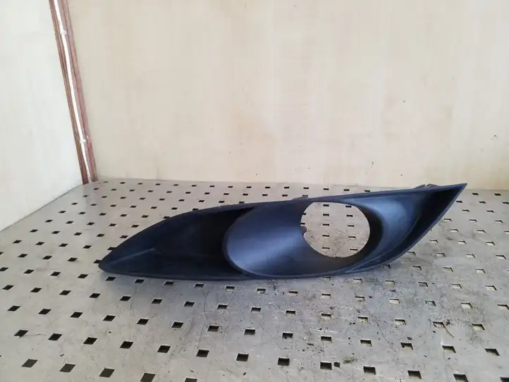 Toyota Auris 150 (2006 - 2012) 8148202040 Решетка противотуманной фары — фото 1