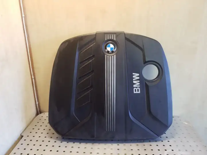 BMW 5 F10 F11 (2009 - 2016) 13717802847 Крышка двигателя декоративная — фото 1