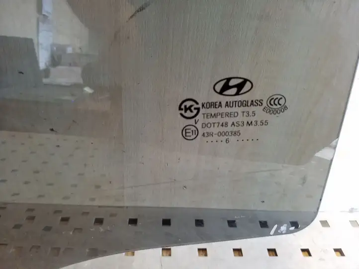 Hyundai Santa Fe (2005 - 2009) 43R000385 Стекло задней двери — фото 2