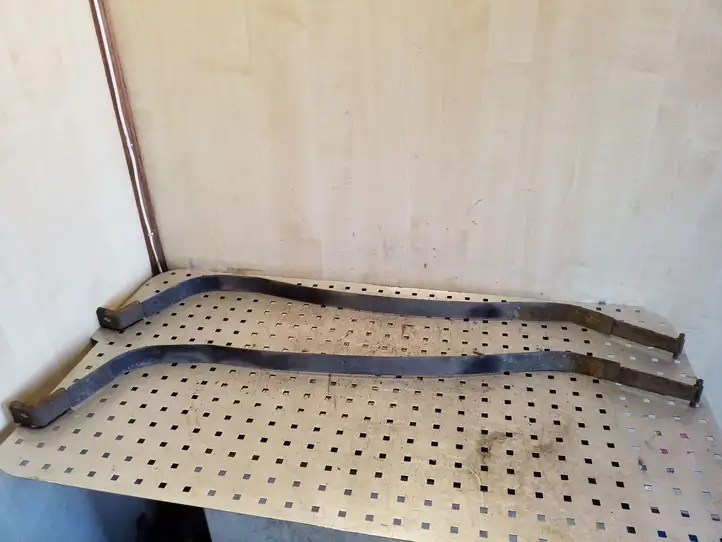 Hyundai Santa Fe (2005 - 2009) Кронштейн топливного бака — фото 1