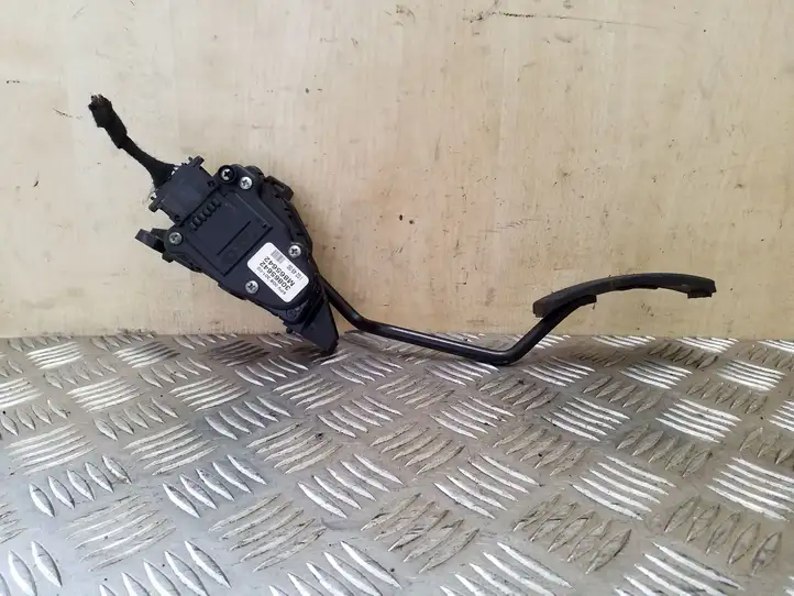 Volvo S40, V40 (2000 - 2004) 30865642 Педаль акселератора — фото 3