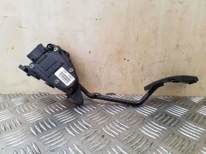 Volvo S40, V40 (2000 - 2004) 30865642 Педаль акселератора — фото 4