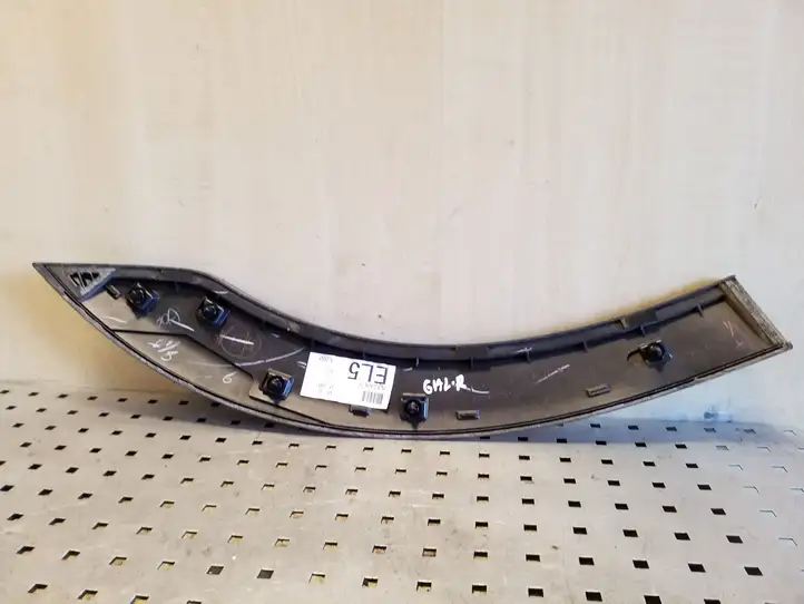 Subaru Outback (2009 - 2014) Молдинги задней двери — фото 2