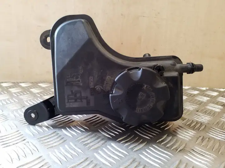 BMW X1 E84 (2009 - 2015) 7810592 Расширительный бачок — фото 4
