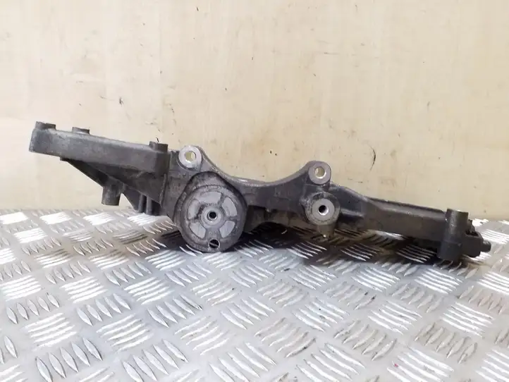 Land Rover Freelander 2 - LR2 (2006 - 2010) 9661310080 Кронштейн генератора — фото 2