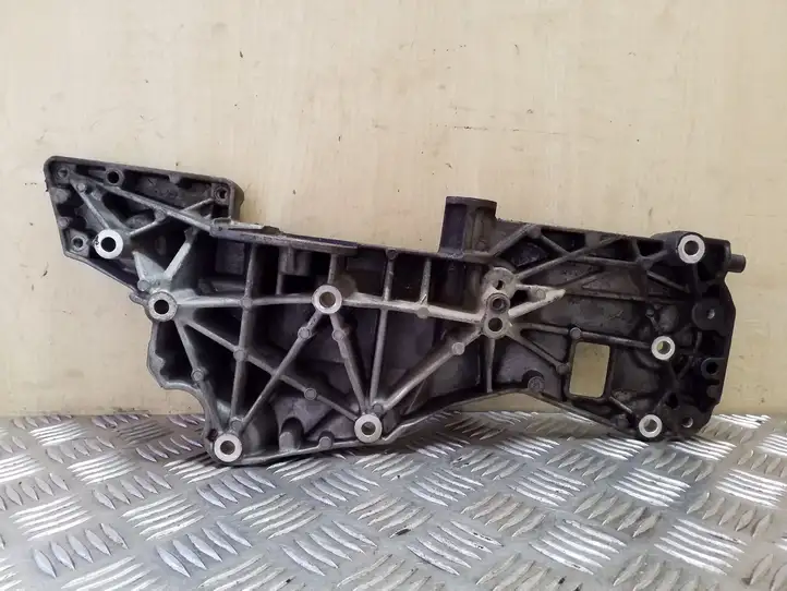 Land Rover Freelander 2 - LR2 (2006 - 2010) 9661310080 Кронштейн генератора — фото 3