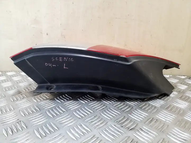 Renault Scenic II - Grand scenic II (2003 - 2006) 8200493374G Задний фонарь в кузове — фото 2