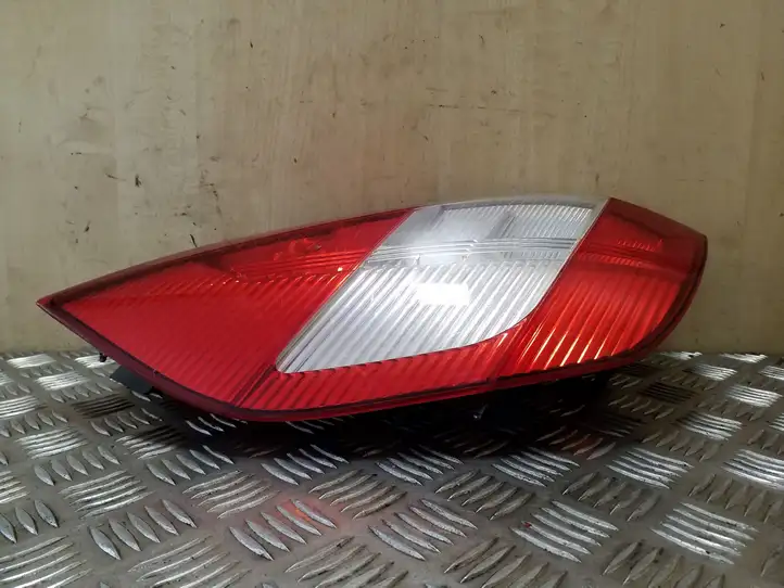 Renault Scenic II - Grand scenic II (2003 - 2006) 8200493374G Задний фонарь в кузове — фото 3