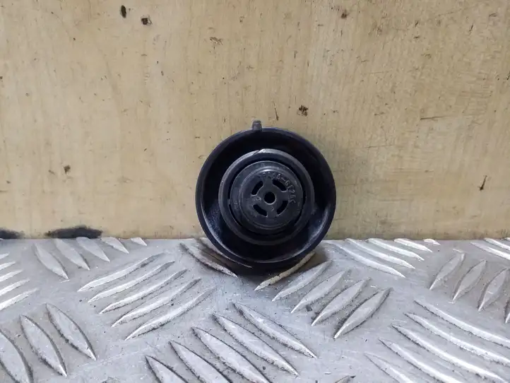 Toyota Yaris (1999 - 2003) 8917352040 Крышка расширительного бачка — фото 2