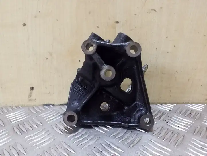 Toyota Auris E180 (2012 - 2018) 123150N010 Кронштейн двигателя — фото 3