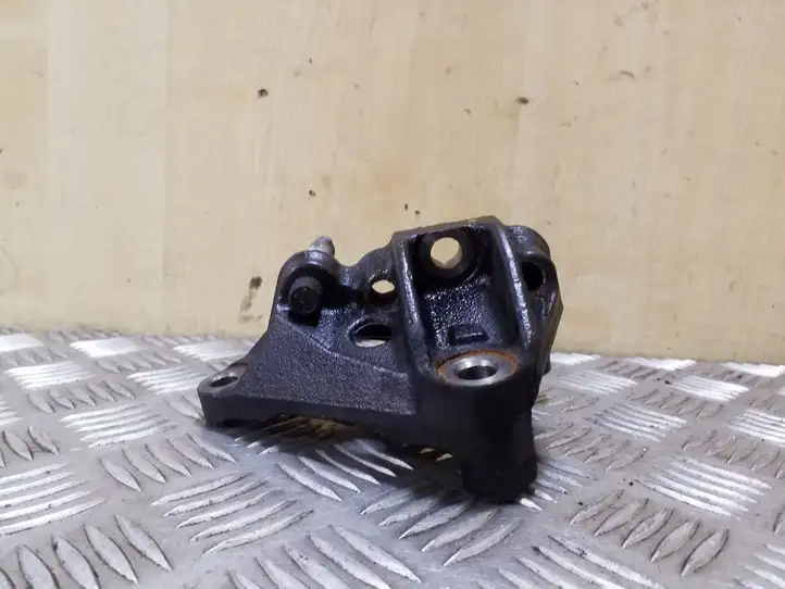 Toyota Auris E180 (2012 - 2018) 123150N010 Кронштейн двигателя — фото 4