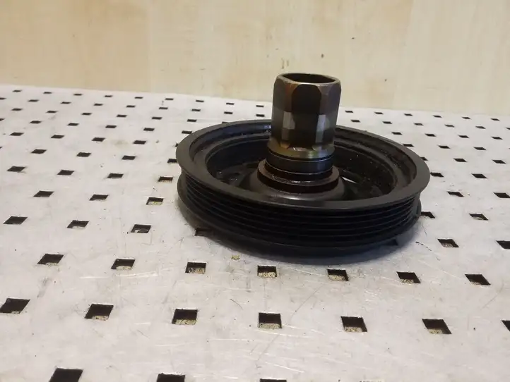 Opel Corsa D (2010 - 2014) 55574771 Шкив коленчатого вала — фото 3