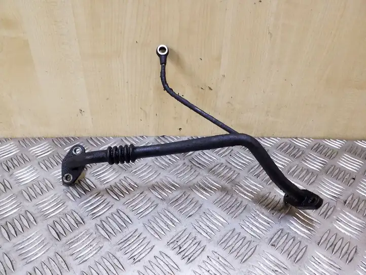 Toyota Yaris Verso (1999 - 2005) Трубки масляной системы — фото 1