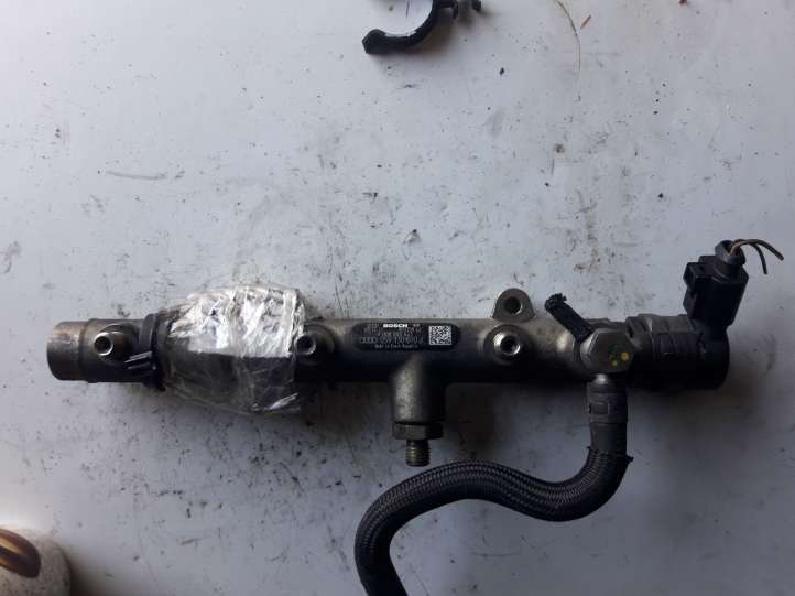 Audi A6 (2004 - 2008)  059130090J Распределитель топлива